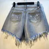 Jeans pour femmes 2023 Mode d'été Design de luxe Strass Gland Chaîne Denim Shorts Pantalons larges Pantalons taille haute bleu déchiré pour les femmes