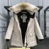 Designer-Damen-Daunenjacke, kanadische Modemarke Goose, langer Mantel, große Tasche, Pelzkragen, Thermo-Oberteil, weiblich, Herbst und Winter, winddichte Paar-Kleidung, Ikky