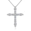 Trendy ketting met diamanten eerste hanger in Jezus kruisvorm en echt gouden gecertificeerde sieraden