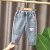 Jeans Frühling Kinder Mädchenkleidung Baby Gummizug gerades Bein Liebe Jeans Pfannen für Mädchen Babykleidung Oberbekleidung Jeanshose 230406