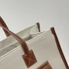 Dużej pojemności torby na ramię Burbrey Luksusowy projektant damski męski worka sprzęgła nylon dwa rozmiary TOTE Flap Pocket Ręka Hurtowa Woman Crossbody Torby plażowe