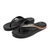 Slippers Men Men Flip-Flops Fashion خارج الصنادل غير المنقولة الشاطئية الناعمة في أسفل الشارع Zapatillas Casa Hombre