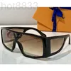 Lunettes de soleil Designer Hommes Femmes Mode Lentille une pièce avec lettres Lunettes de visage incurvées Larges jambes de miroir Couverture Coin des yeux Design Voyage Vacances 2X8H