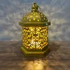 Dekorativa föremål Figurer 30 cm Retro smidd Iron Hollow Wind Lamp Horse Lamp Marockan Decoration Atmospheric Props Led Small Lantern 230407