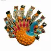Pins Brooches Autumn and Winter Coat Pins Retro Oil Dropping Craft Colorful Peacock Style Exquisite Versatile Breast Pin Q231107