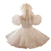 Princesa linda Vestidos de niñas de flores hechos a mano Cinturón de lazo Princesa de cuentas Vestido blanco brillante para niños Vestido de dama de honor Vestido de fiesta para niña Vestidos con apliques florales infantiles