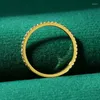 Klusterringar Iogou 10k Solid Gold Half Eternity Band Original 1,2 mm D Färg Moissanit Tunn vigselring för kvinnor Stapelbara smycken