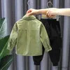 服のセット秋のベビー服の子供の男の子ジャケットパンツ2pcsアクティブ服の子供服の年