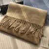 5A Lenços LW WoolCashmere Cachecol Feminino Pashmina Xale Envoltório Desconto Designer Scarfs Para Mulher Com Bolsa Caixa Fendave 23.10.29