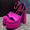 Jurk Schoenen 2023 Satijn Platform Hoge Hakken Sandalen Voor Vrouwen Peep Toe Kristal Gesp Pompen Merk Sexy Runway Dames mujer