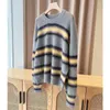 Maglioni da donna 2023 Maglione da donna a righe Mohair Jumper O-Collo Allentato High Street Chic Stunning Fashion Design Trendy Elegante Casual IC