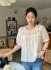 Camisetas femininas 2023 Korean Chic Summer Elegante Bordado pesado Bordado Flower Square Stitching Lace Short Short Shirt Shirt Doll Top