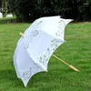 Parapluies faits à la main Vintage ivoire blanc poignée en bois Battenburg dentelle bambou Parasol parapluie pour dame F20233408