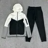 Tech Fleece con capucha Diseñador para hombre para mujer Ropa deportiva Techfleece Pantalones Chándal Sportwear Camo Jogger Corte recto Chándales Chaquetas y pantalones deportivos Hombres Joggers 1