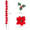 Snaren Kerstboomversieringen op batterijen Levensechte Poinsettia-lichtslingers met rode bessen en hulstbladeren Decor van het vakantiehuis