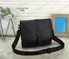 Nowe męskie Projektanci Projektanci Torby Crossbody Torka na ramię dla kobiet Style Różne rozmiary torebka moda Messenger Laptop Torba podróż Turse Portfels