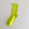 Çorap Şeker Renk Uzun Çoraplar Macaron Bahar Sonbahar Çorapları Sokak Düz Diz Yüksek Çoraplar Bahar Renkli Socquette Katı Kaba Ayakkabı 50 Color Deniz BC566