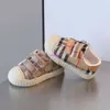 Baby First Walkers Buty Baby Designer Designer Niemowlę małe dziewczęta chłopiec Casual Mesh Miękki dno przeciwpoślizgowe obuwie