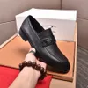 F6/4Model Men Sapatos da marca Luxury Braid Bangers Couro Drivante casual Sapatos Oxfords Men mocassins Moccasins Designer Sapatos italianos para homens