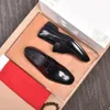 F6/4ODEL Black Loaffers for Men Metal Shoes Decoração de negócios respiráveis ​​homens designers vestidos frete grátis zapatos de vestir Hombre masculino sapatos