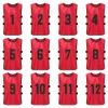 Palle 12 PC Adulti Calcio Pinnies Maglie della squadra di calcio Sport giovanili Scrimmage Allenamento della squadra di calcio Bavaglini numerati Pratica Gilet sportivo 230408