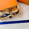 Mode 18k Or Bracelet Bracelet Unisexe Designer En Cuir Noir Lettre Cadeau Fleur Motif Vintage Bijoux Unique Accessoire S324