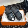Terlik Tasarımcı Kadın Slaytlar Platform Sandalet Erkekler Yaz Sliders Sandale Ayakkabı Klasik Marka Sıradan Kadın Slipper Plajı Gerçek Deri En Kalite 10A Kutu