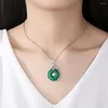 Kedjor Atrractive Round Green Pendant Halsband för kvinnor Bröllop Bankett Clear CZ Elegant Fashion Jewelry Gift Colgantes