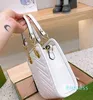 Omuz çantaları tasarımcı crossbody çanta kadın lüks çanta moda mini tote çanta yüksek kaliteli trend sokak messenger çanta çanta