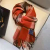 Britse klassieke Australische wollen geruite rode sjaal voor heren, dames in de herfst en winter, lange zijden sjaals, groothandel geschilderde gebreide sjaals