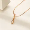 Colar de colar de luxo feminino Conjunto de rolos de designer Boutique Colar de presente moda Novo estilo de estilo Brincos Dangle Dangle 925 Colar de pingente de alta qualidade banhado a prata