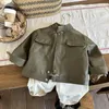 Jas kinderkleding lente en herfst voor jongens en meisjes effen kleur opstaande kraag leer winddicht gereedschapsjas 231108