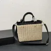 Sac à main en paille Sac seau design Sac fourre-tout pour femme Sac fourre-tout en osier et toile Panier à légumes en paille Cuir de vachette tissé Sac à bandoulière tendance Sacs à bandoulière de luxe Nouveau