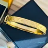 Women Jewelry Gold Bangle 4 leaf clover bracelet Fashion Simple Exquisite Print Design Designer Copper Material Brilliant