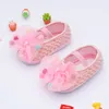 Chaussures de princesse pour bébés en bas âge, sandales à fleurs mignonnes, baskets à nœud papillon pour filles, plates en dentelle fleur