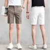 Shorts masculinos shorts plissados ​​homens shorts brancos shorts coreanos shorts casuais trabalham vestem roupas de forma respirável Slim Fit Bermudas 230428