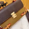 Luxurys Designers Bag Womens Metis Shourdle Bag Tote Brown Flower Leather Pochette Women Handbag Messenger Bagsエレガントクロスボディバッグ001