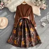 Casual Kleider Clothland Frauen Vintage Print Midi Kleid V-ausschnitt Langarm Gürtel A Linie Retro Einteiliges Büro Tragen Mitte der Wade QD028