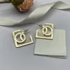 Pendientes de tuerca Pendientes de diseñador Mujer Fiesta Boda Aniversario Regalo Diseñador Carta Pendientes de aro Joyería de moda pulida alta