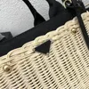 Sac à main en paille Sac seau design Sac fourre-tout pour femme Sac fourre-tout en osier et toile Panier à légumes en paille Cuir de vachette tissé Sac à bandoulière tendance Sacs à bandoulière de luxe Nouveau