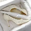Scarpe eleganti Primavera pizzo bianco punta a punta scarpe da sposa da sposa maglia cava ricamo stiletto tacco alto vestito da festa scarpe da donna all-match 231108