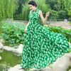 Robes décontractées Green Small Floral Mousseline de soie Plus Taille Robe 2023 Taille d'été Plage élégante et mode Flowy Big Hem Long Maxi Femmes