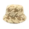 Breda Brim Hats Kvinnors Autumn and Winter Color Matching Warm Fluffy Fisherman Hat Lei Feng Women Trapper Hays