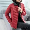 Damesgeulcoats 2023 Koreaanse mode korte katoenen jas vrouwen herfst winterjack dun licht slanke warme bovenkleding parkas vrouwelijke tops