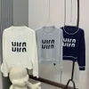 Outono 23 novo produto feminino tendência da moda europeia muito suave linha clara conjunto de letras top + saia de meio comprimento