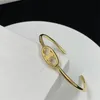 Elegante braccialetto rigido in oro di lusso da donna lettere geometriche bracciali di perle designer moda acciaio inossidabile 4 stili gioielli regalo da donna