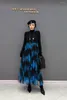 カジュアルドレス青色のMO 2023春秋の丸いネックブラックセータースプライスフローラルスカートニットドレス女性ストリートウェアZXF888