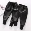 Hosen Jungen PU Kunstleder Hosen Kinder Winter Fleece Schwarz Kunstleder Hosen Für Jungen Teenager Kinder Warme Kinder Leder Hosen 231108