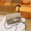 %100 탑 디자이너 핸드백 체인 크로스 바디 여성 가방 새로운 패션 다목적이고 아름다운 질감 배낭