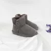 2022 Top qualité AUS U5991 Bouton court bébé garçon fille enfants bottes de neige en peau de mouton doux garder au chaud beaux cadeaux d'anniversaire de Noël 5991